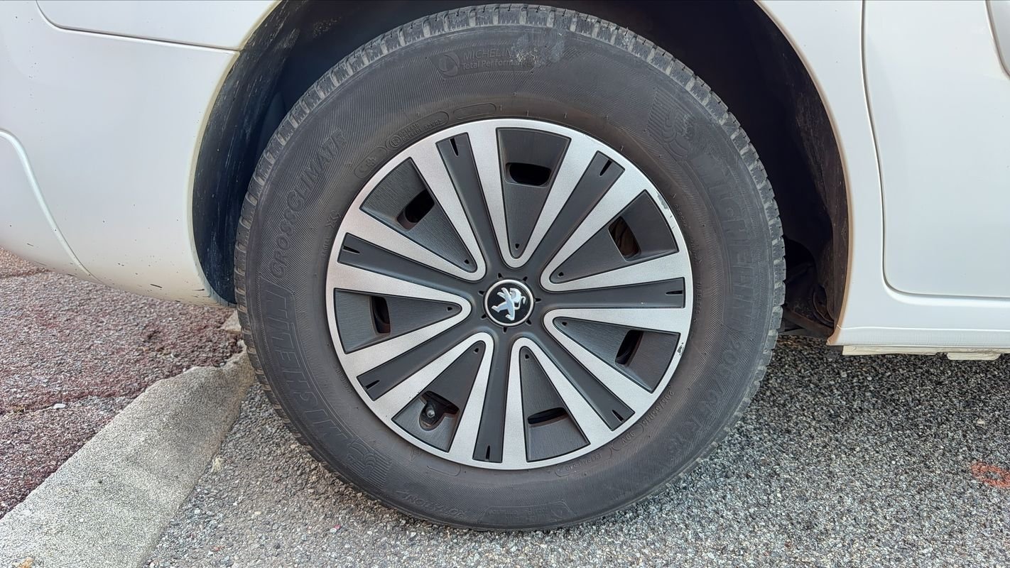 Peugeot Partner - Photo 16