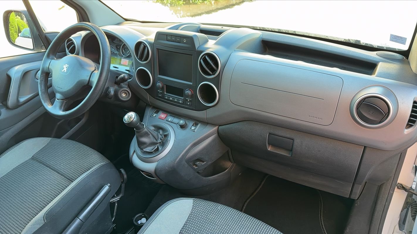 Peugeot Partner - Photo 10