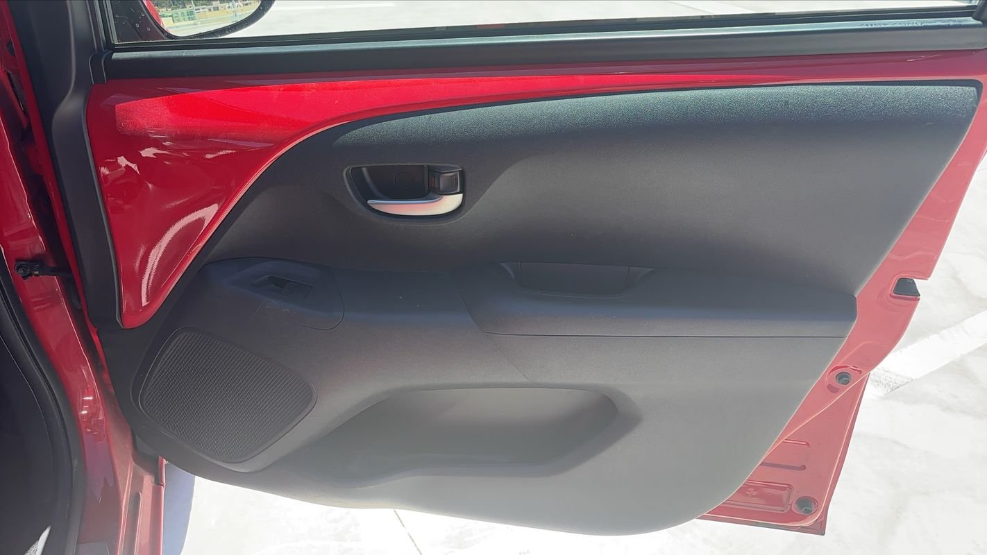 Toyota Aygo - Photo 22