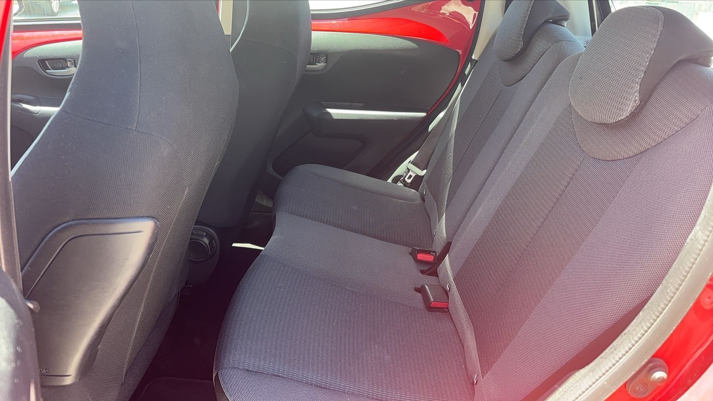 Toyota Aygo - Photo 9