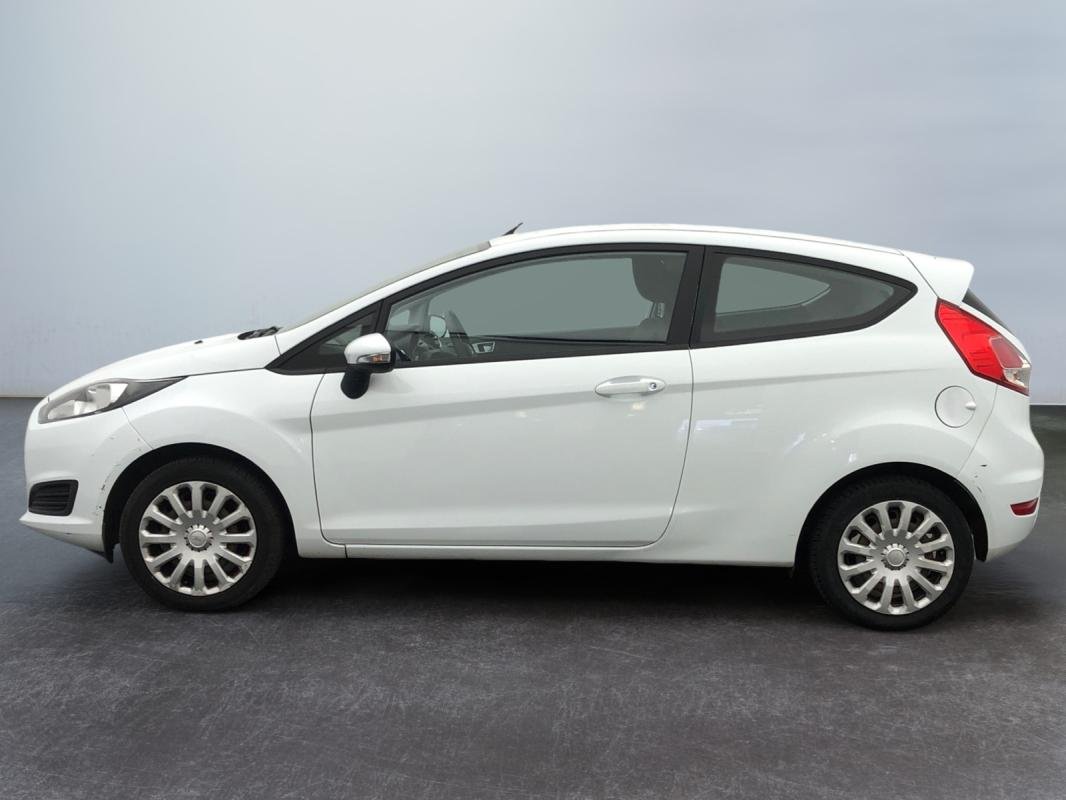 Ford Fiesta - Photo 2