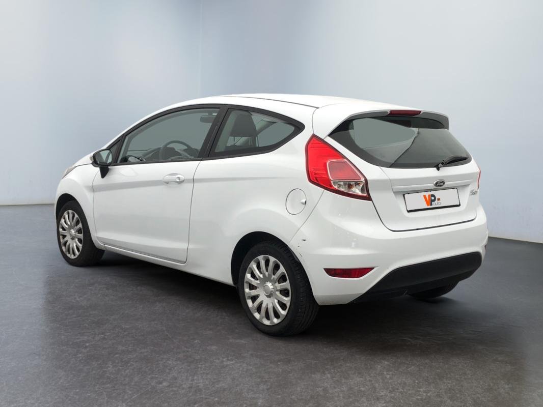 Ford Fiesta - Photo 3