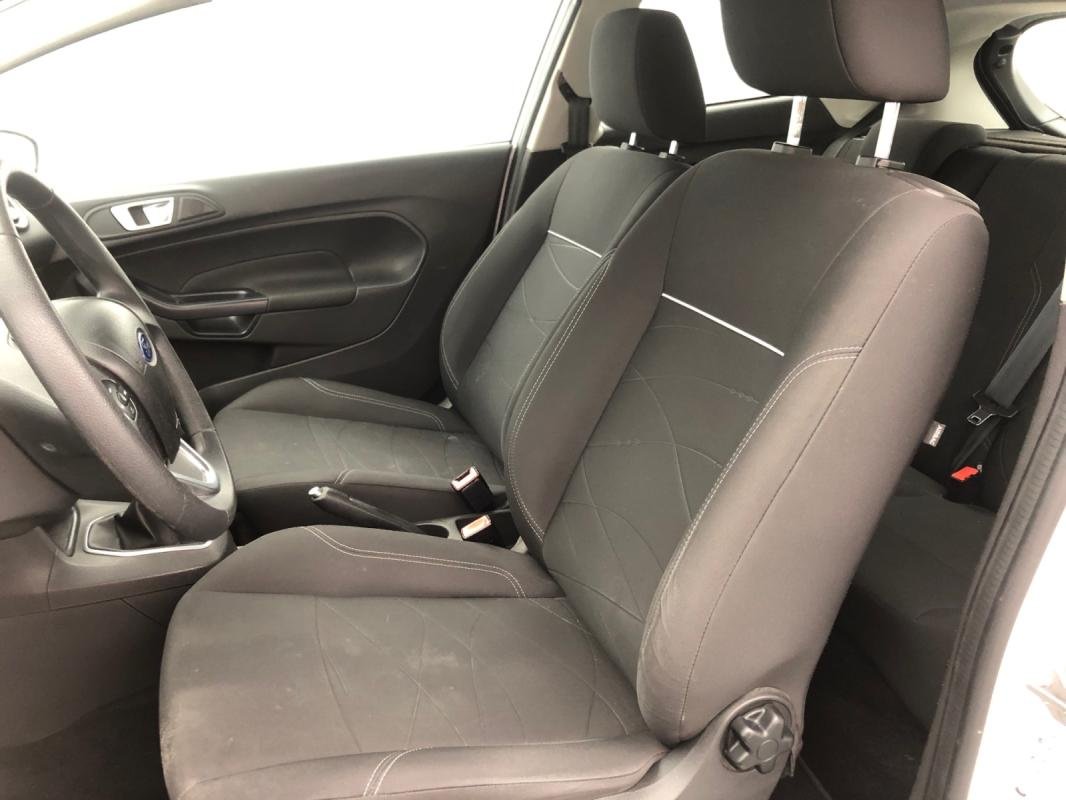 Ford Fiesta - Photo 9