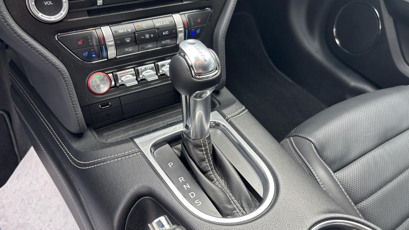 Ford Mustang - Photo 23