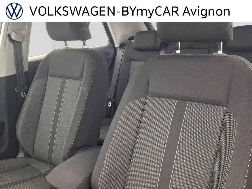 Volkswagen T-Roc - Photo 23