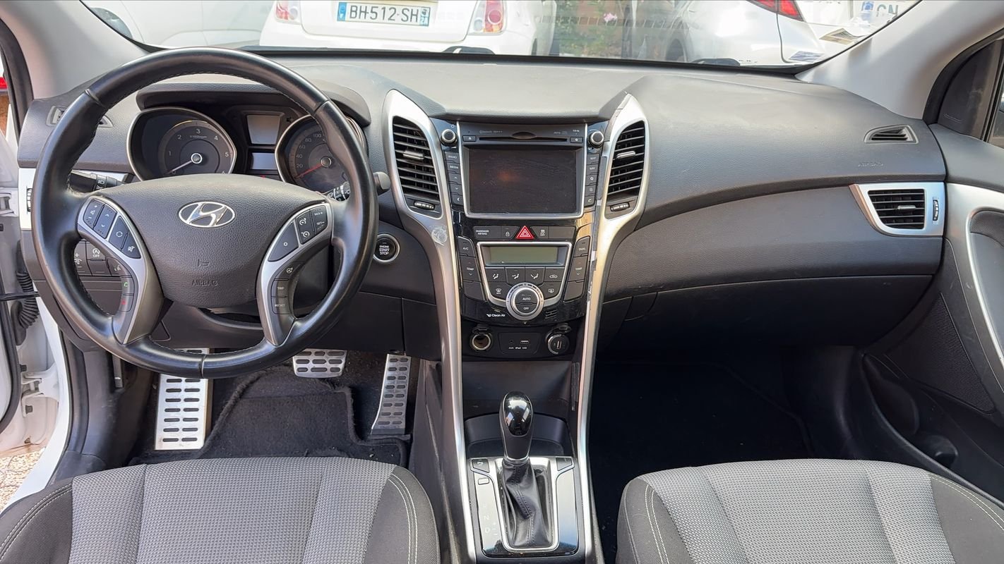 Hyundai i30 - Photo 11