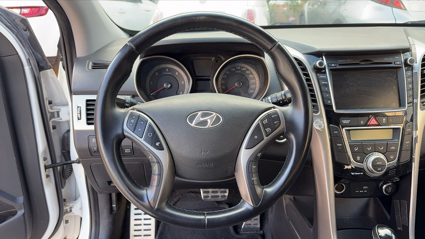 Hyundai i30 - Photo 22