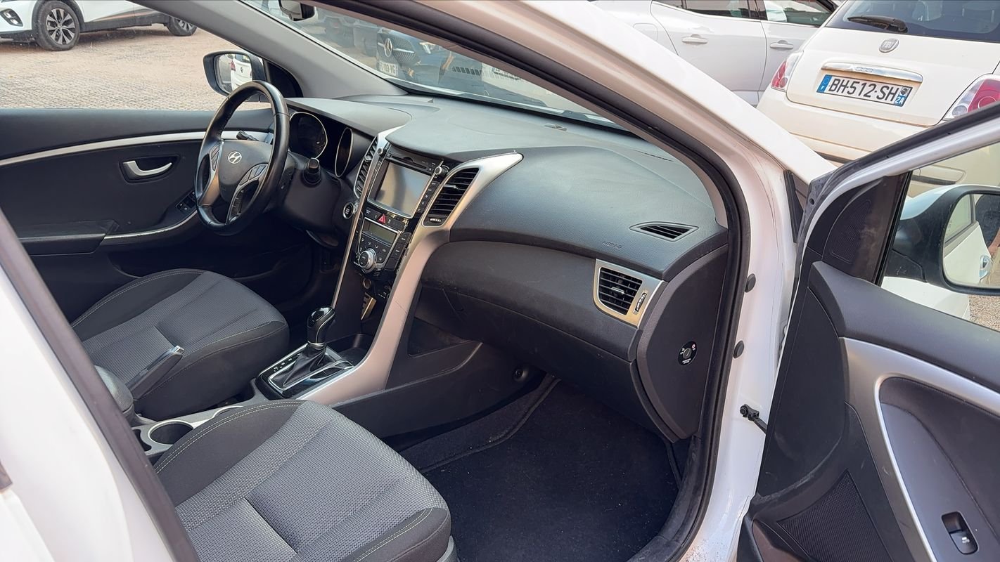 Hyundai i30 - Photo 10
