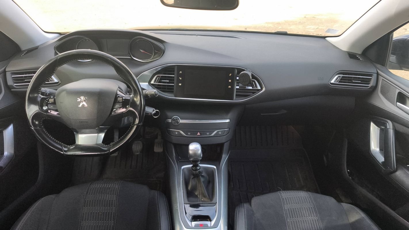Peugeot 308 - Photo 11