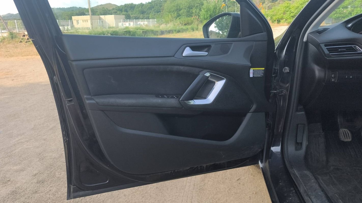 Peugeot 308 - Photo 7