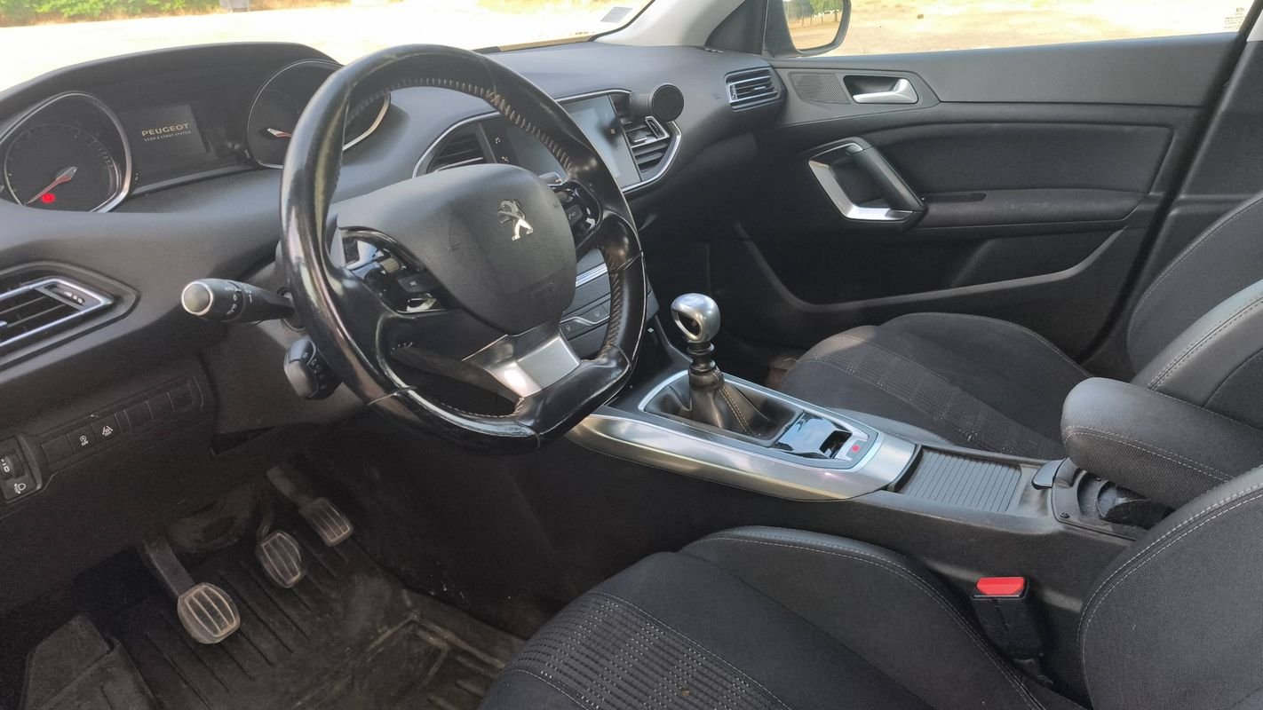 Peugeot 308 - Photo 8