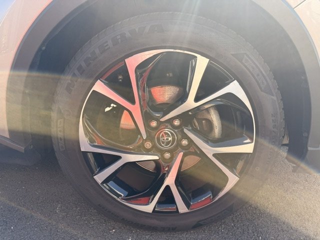 Toyota C-HR - Photo 19