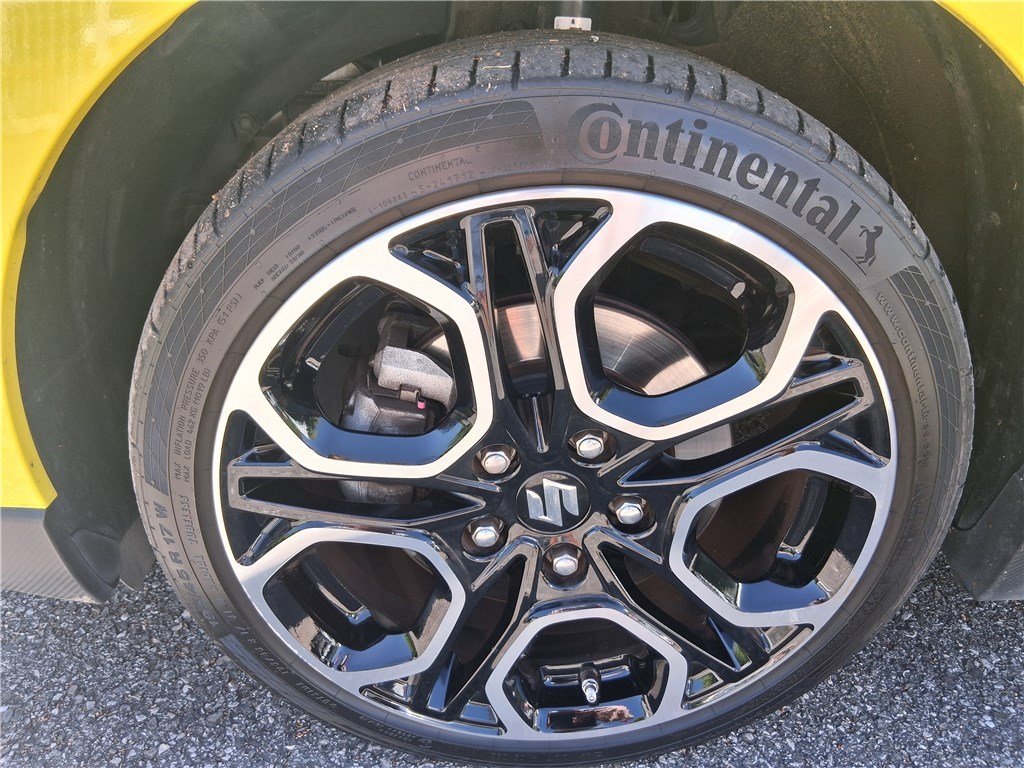 Suzuki Swift - Photo 5
