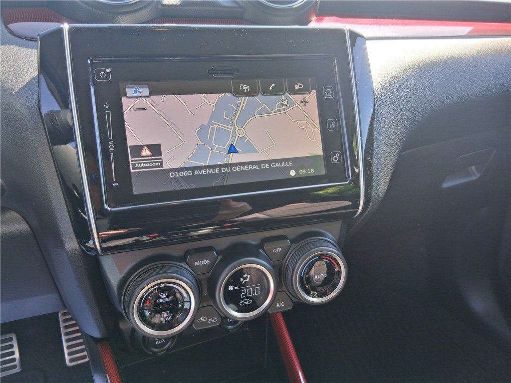 Suzuki Swift - Photo 8