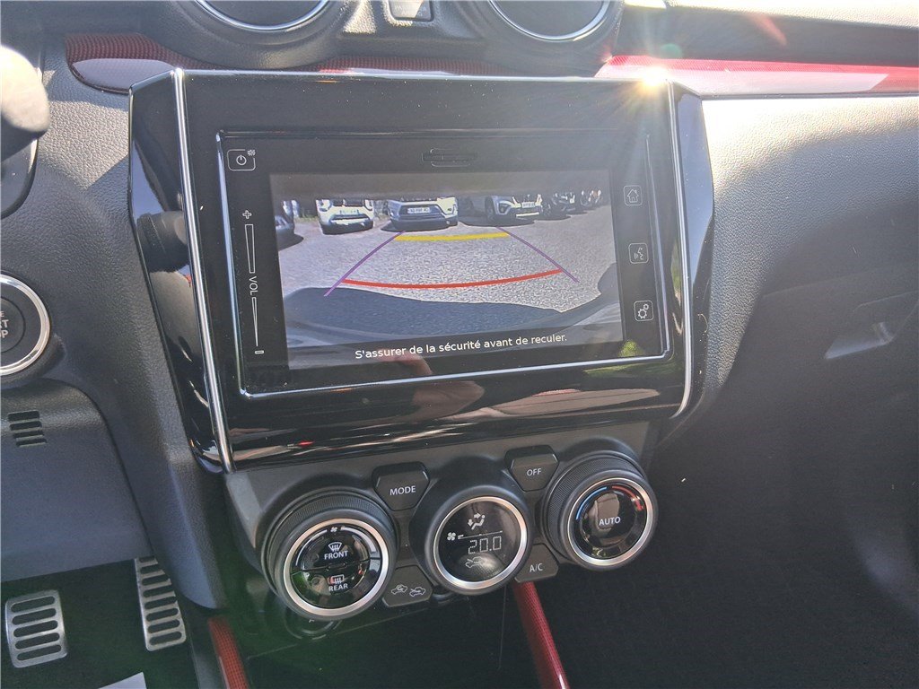 Suzuki Swift - Photo 9