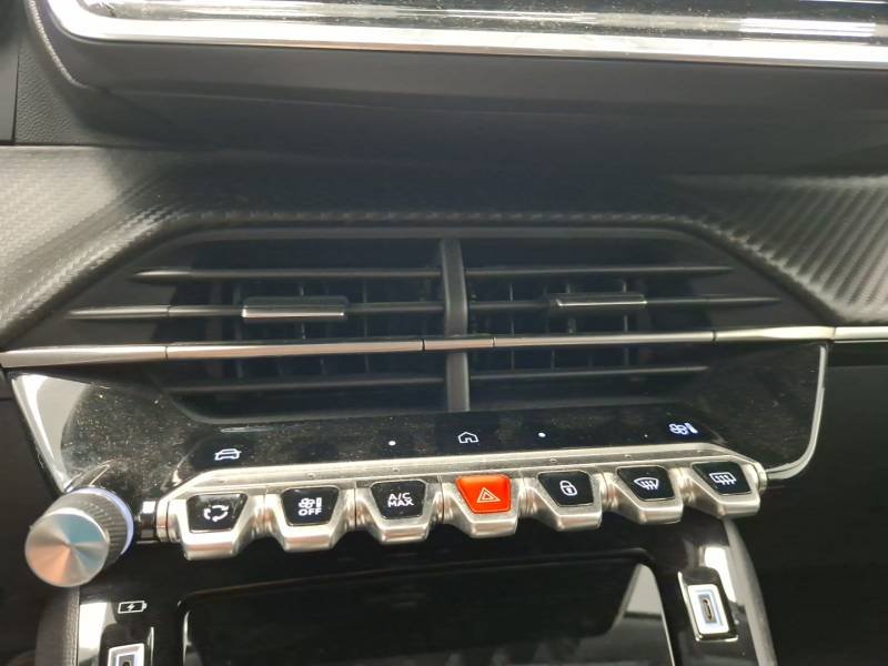 Peugeot 208 - Photo 24