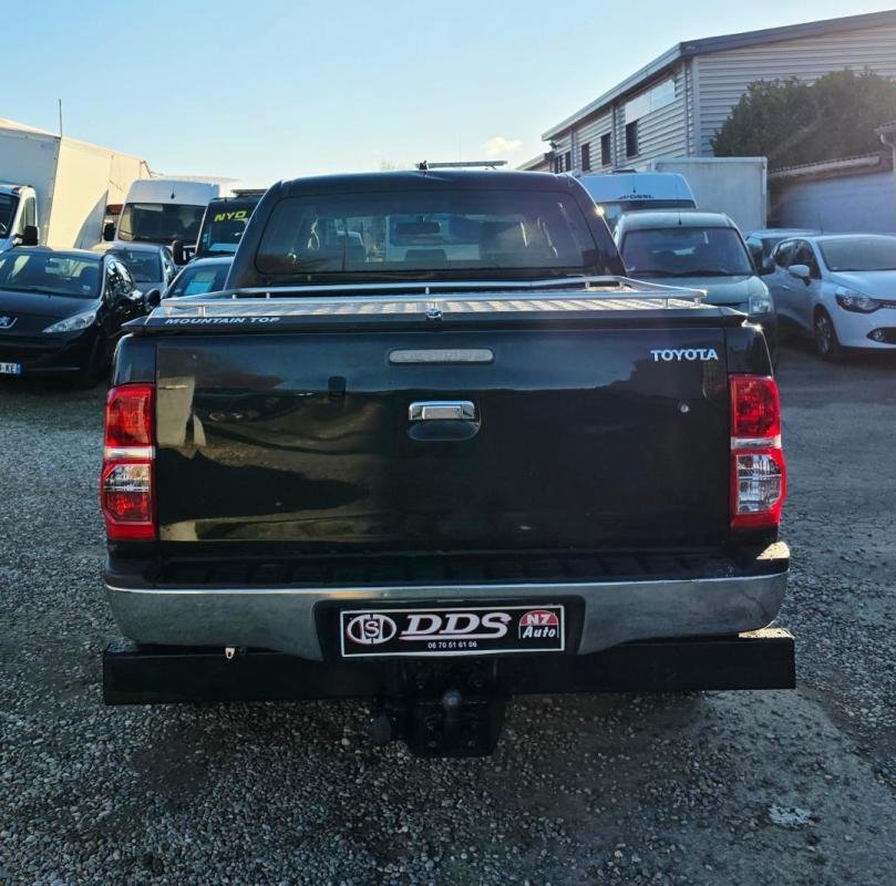 Toyota Hilux - Photo 11