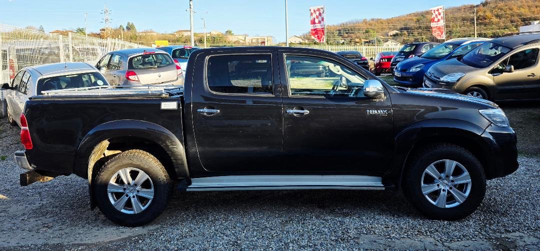 Toyota Hilux - Photo 12