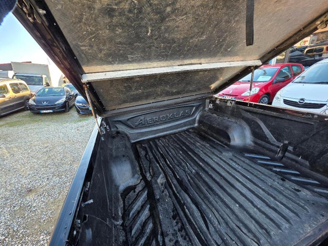 Toyota Hilux - Photo 24