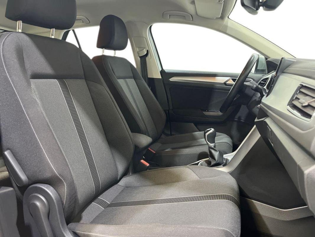 Volkswagen T-Roc - Photo 13