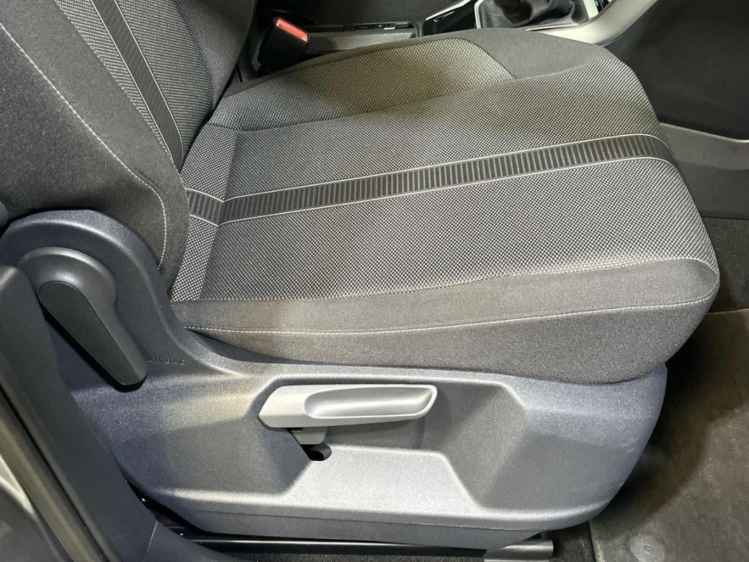 Volkswagen T-Roc - Photo 14