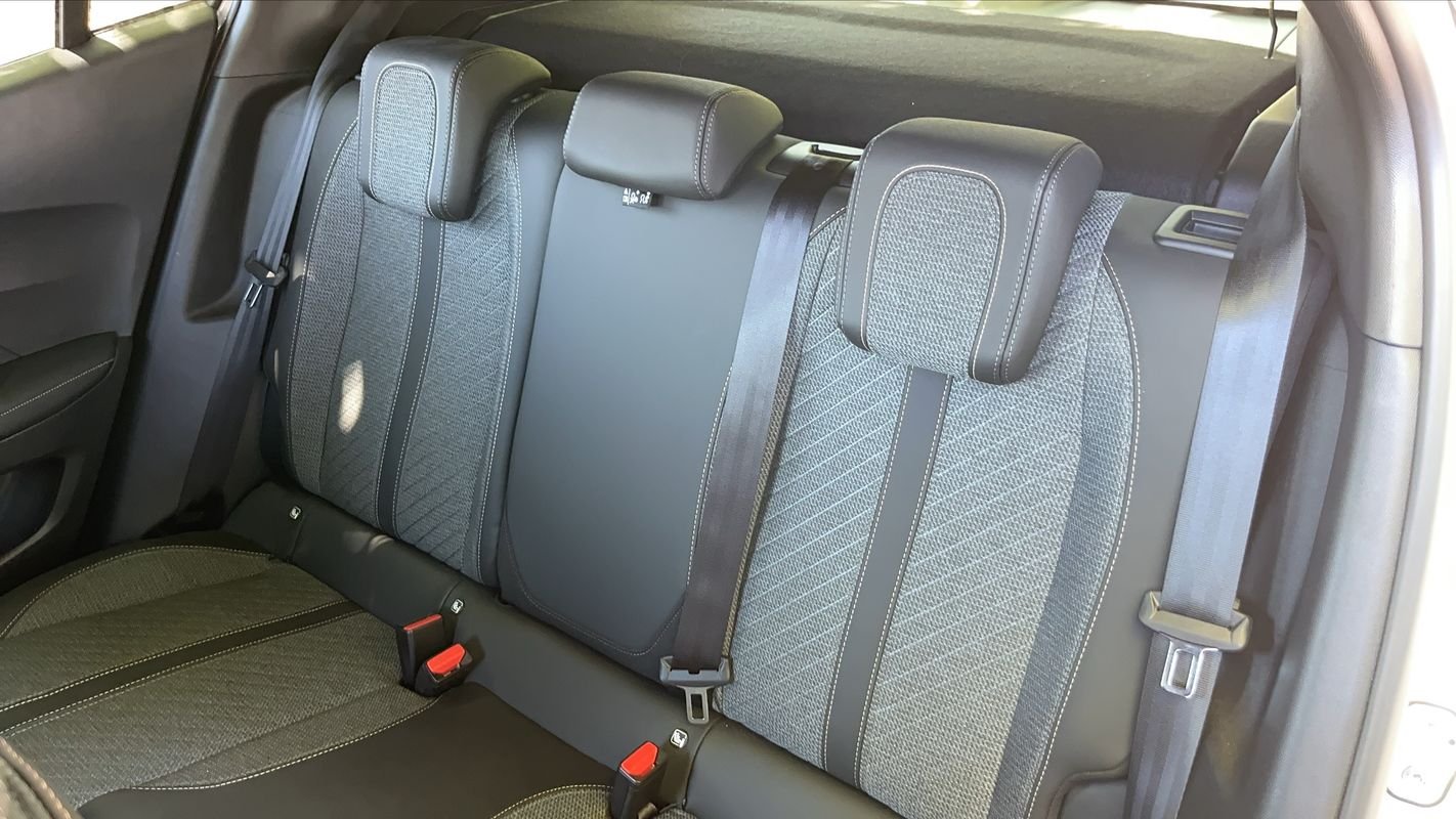 Peugeot 2008 - Photo 9