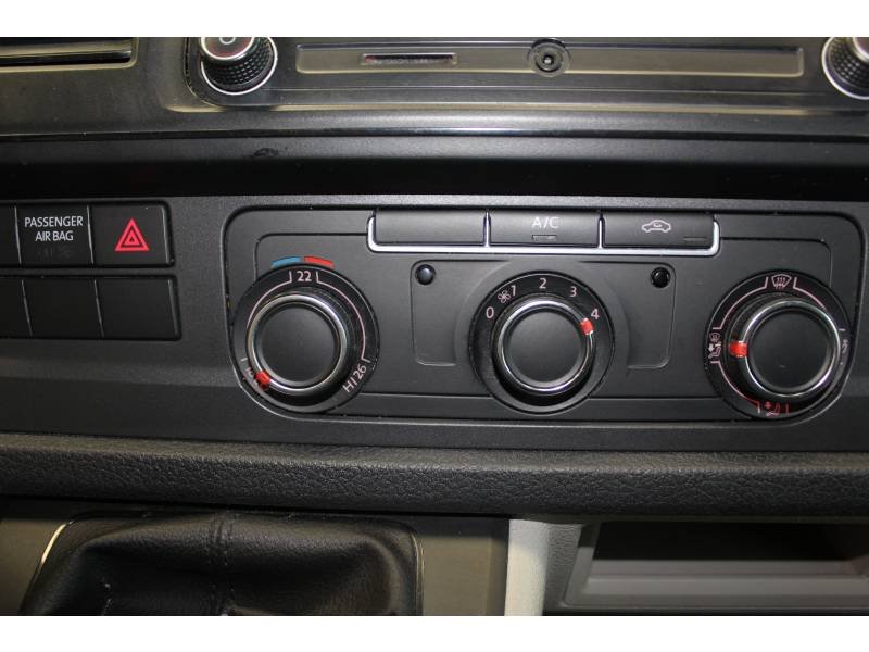 Volkswagen Transporter - Photo 15