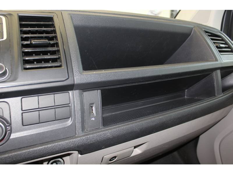 Volkswagen Transporter - Photo 17