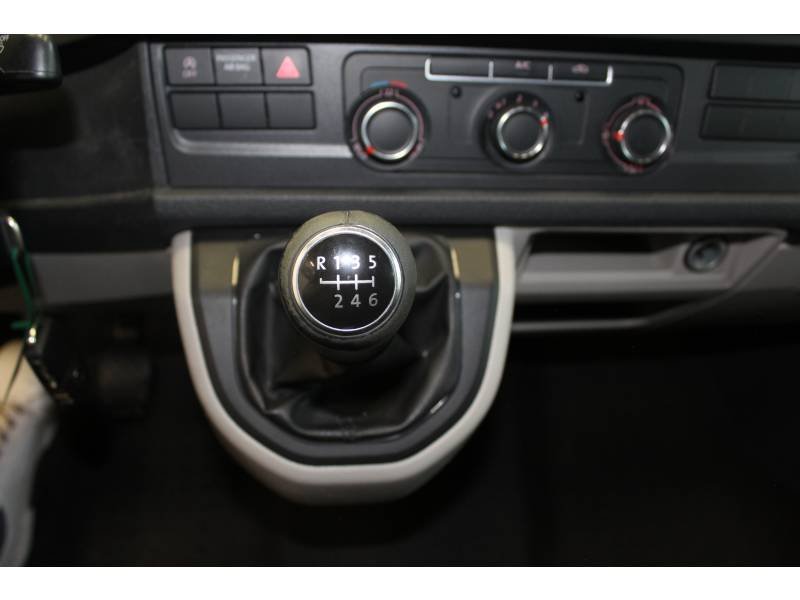 Volkswagen Transporter - Photo 24