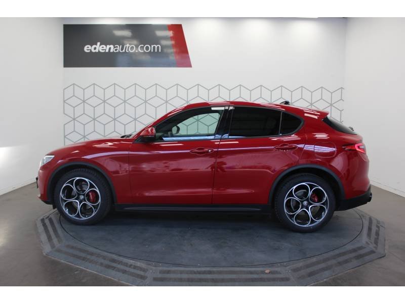 Alfa Romeo Stelvio - Photo 2