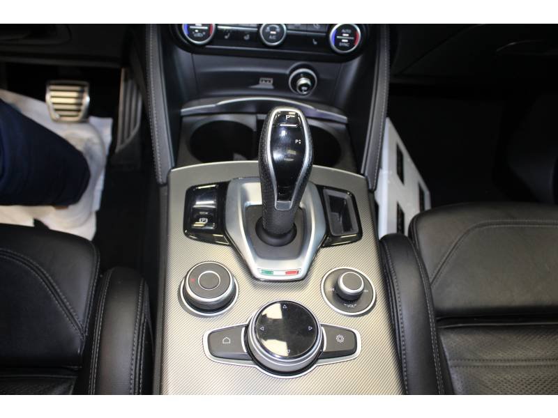 Alfa Romeo Stelvio - Photo 34