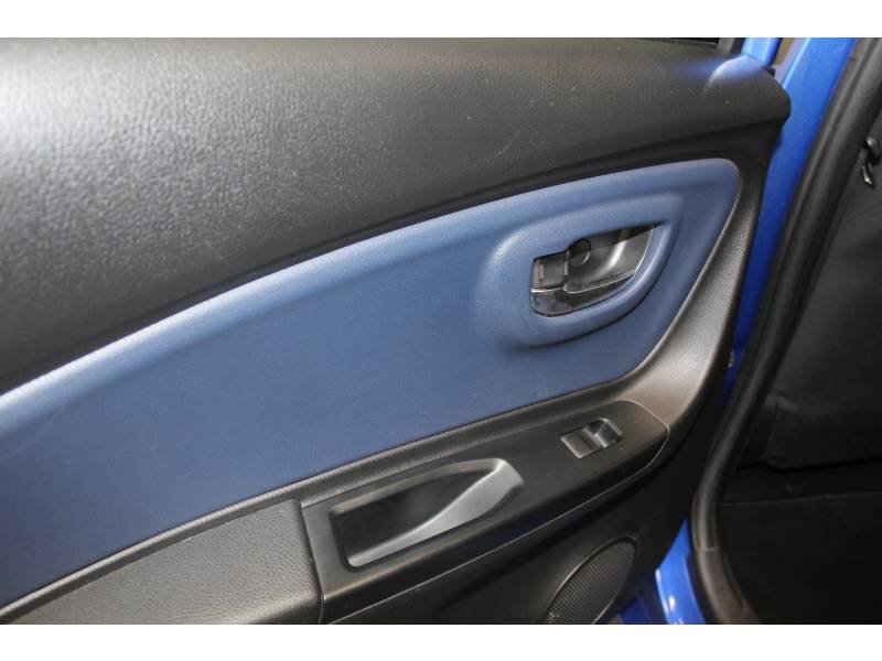 Toyota Yaris - Photo 16