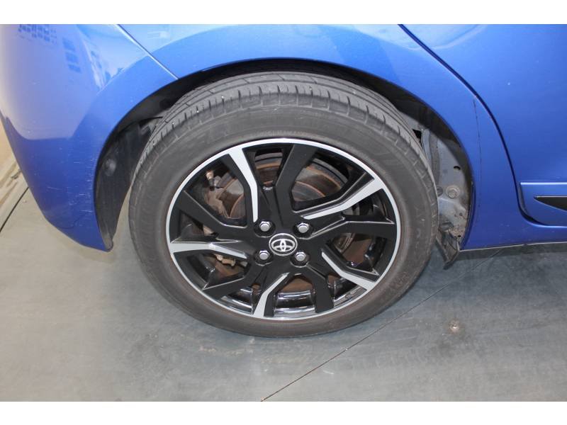 Toyota Yaris - Photo 8