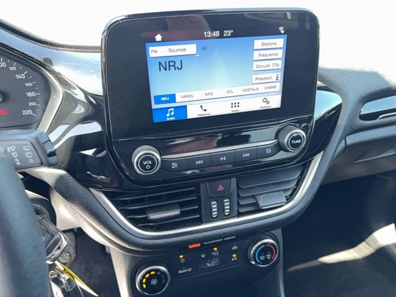 Ford Fiesta - Photo 11