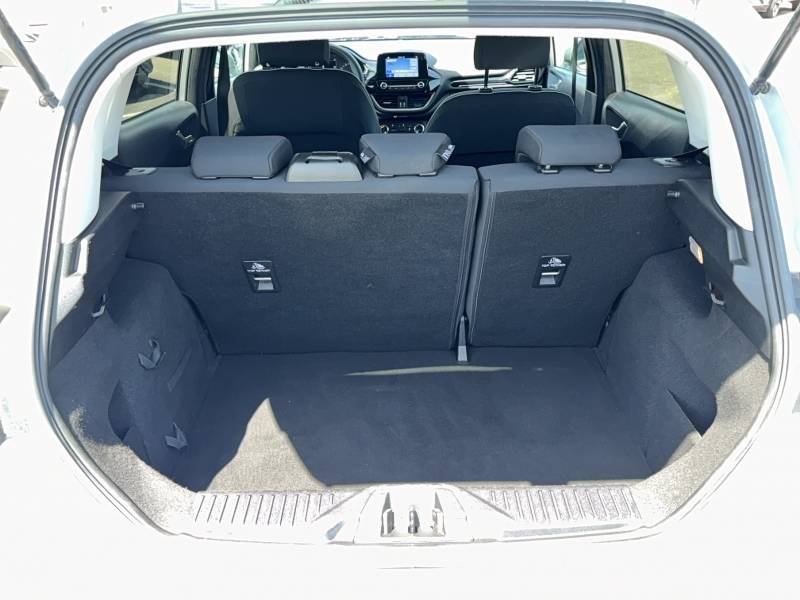 Ford Fiesta - Photo 14