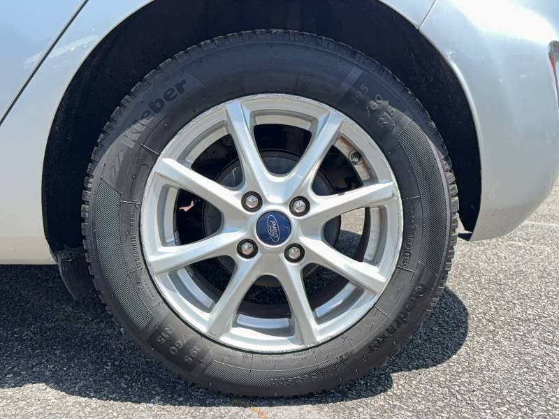 Ford Fiesta - Photo 15