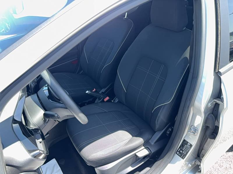 Ford Fiesta - Photo 21