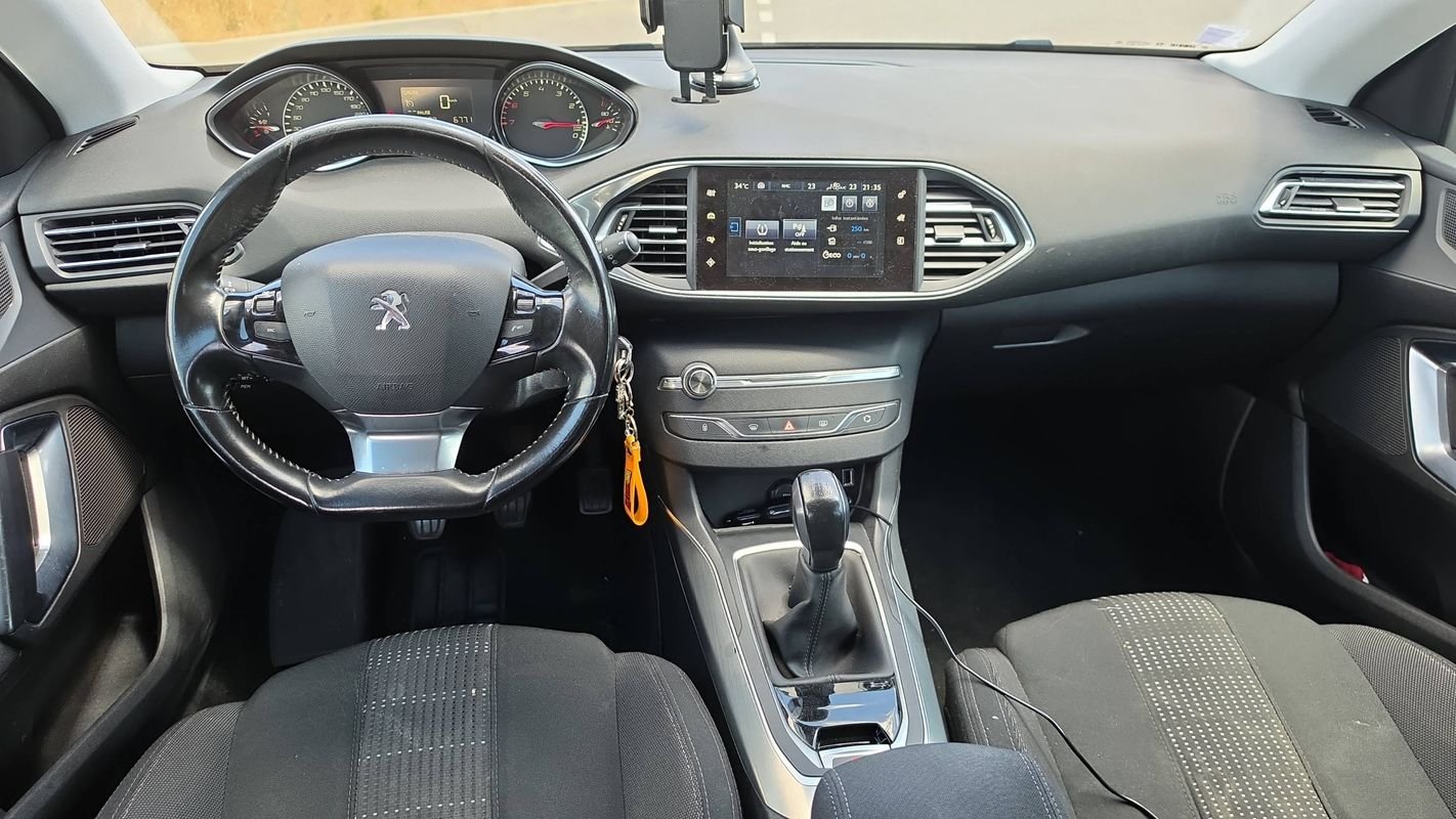 Peugeot 308 - Photo 11