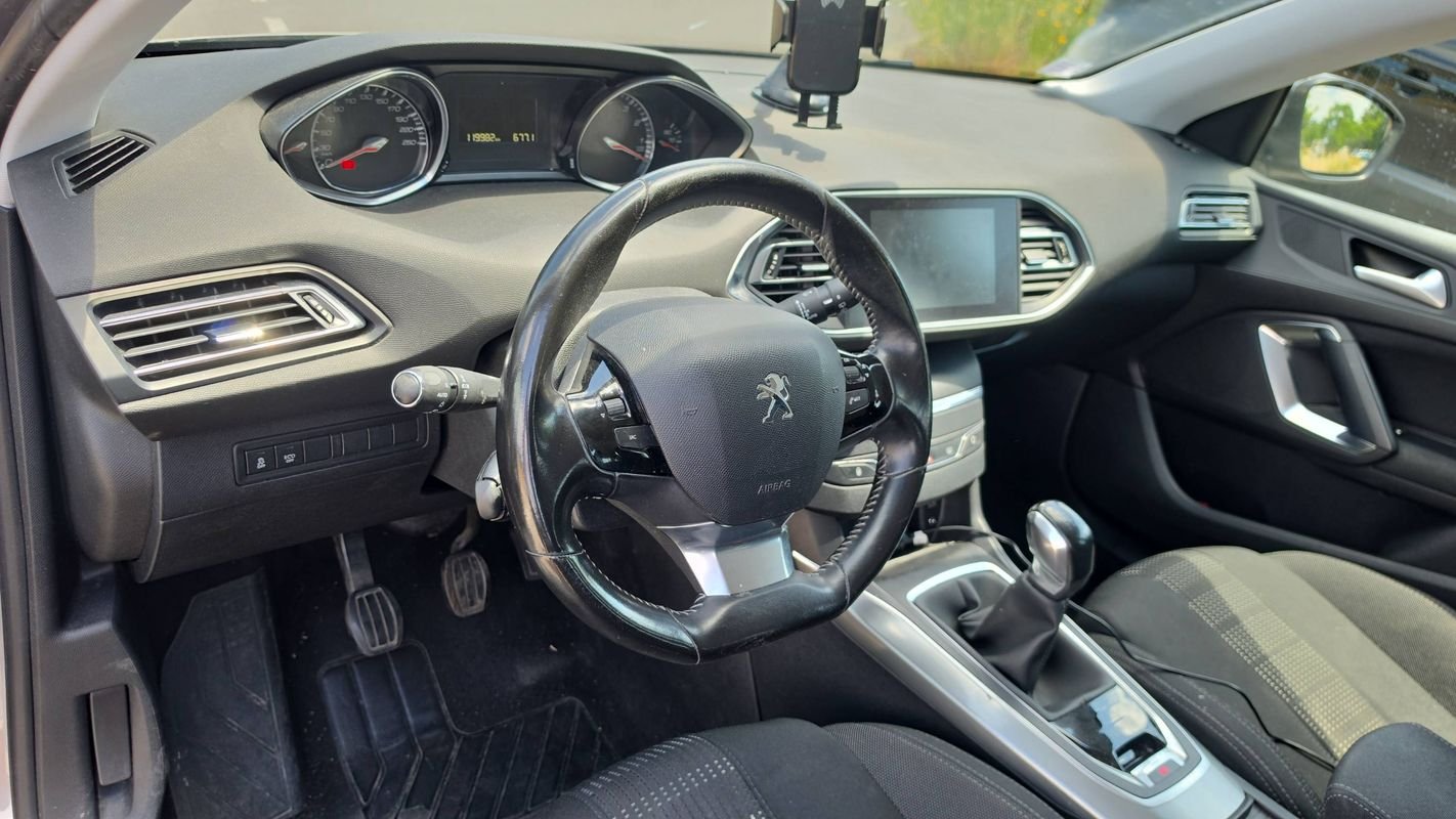 Peugeot 308 - Photo 8