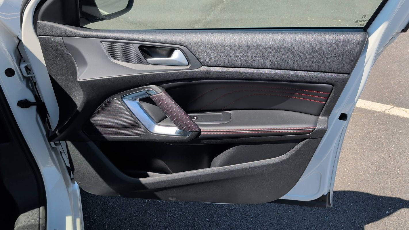Peugeot 308 - Photo 24