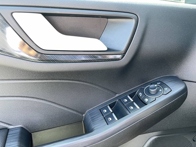 Ford Kuga - Photo 26