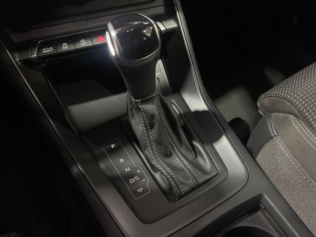 Audi Q3 - Photo 11