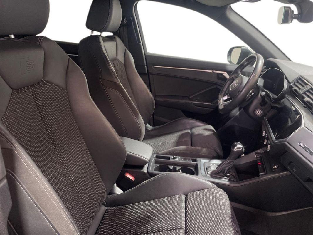 Audi Q3 - Photo 13