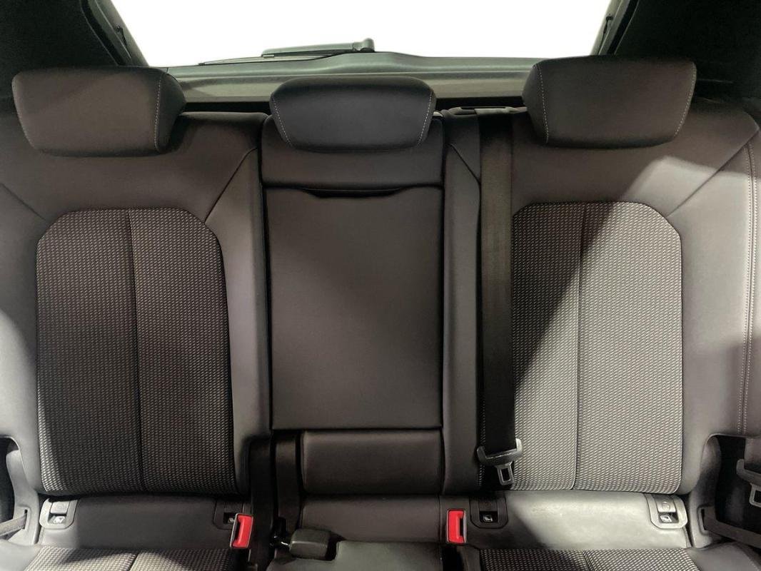 Audi Q3 - Photo 22