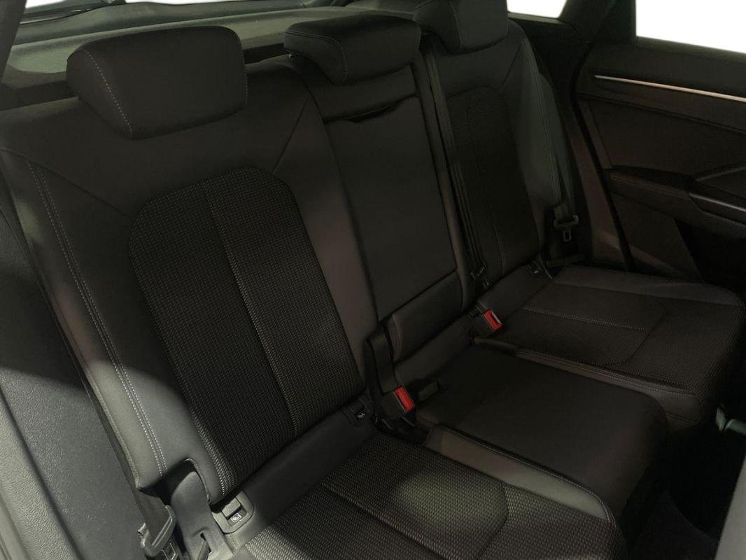 Audi Q3 - Photo 23