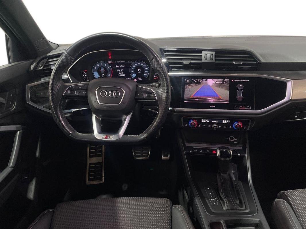 Audi Q3 - Photo 24