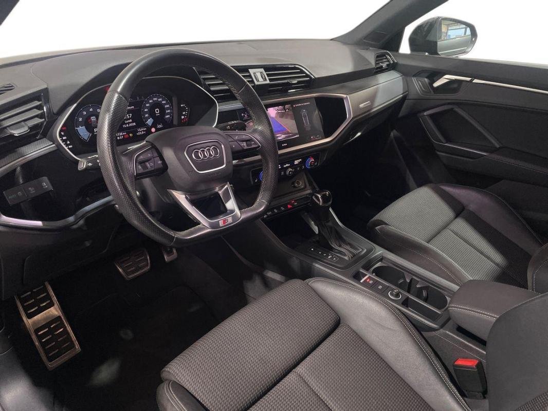 Audi Q3 - Photo 9