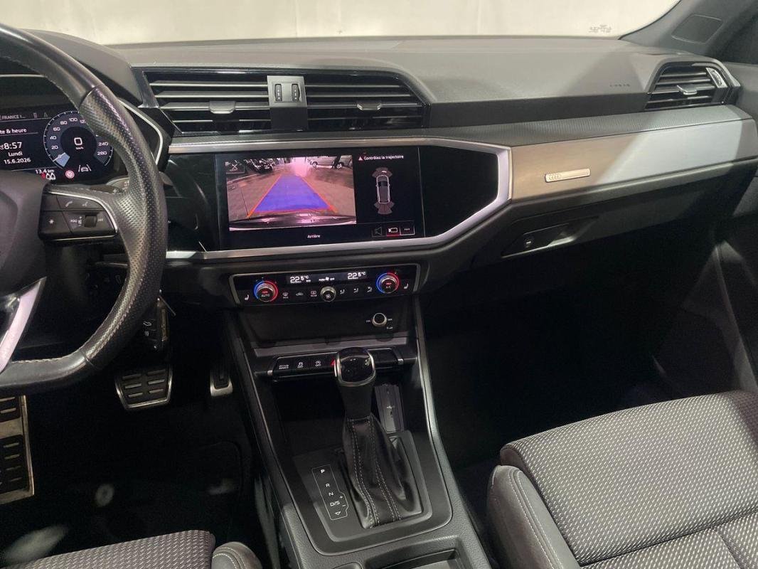 Audi Q3 - Photo 10
