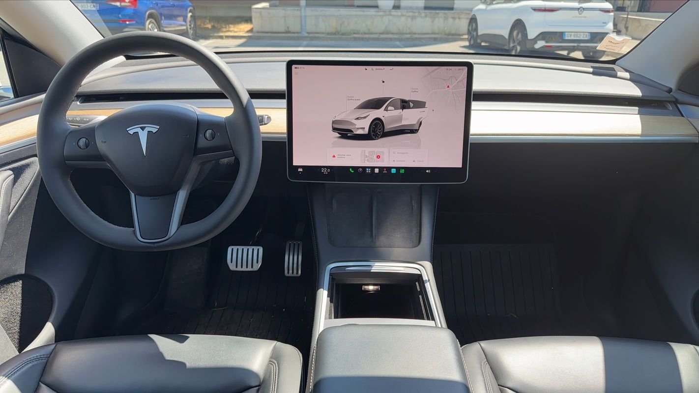 Tesla Model Y - Photo 11