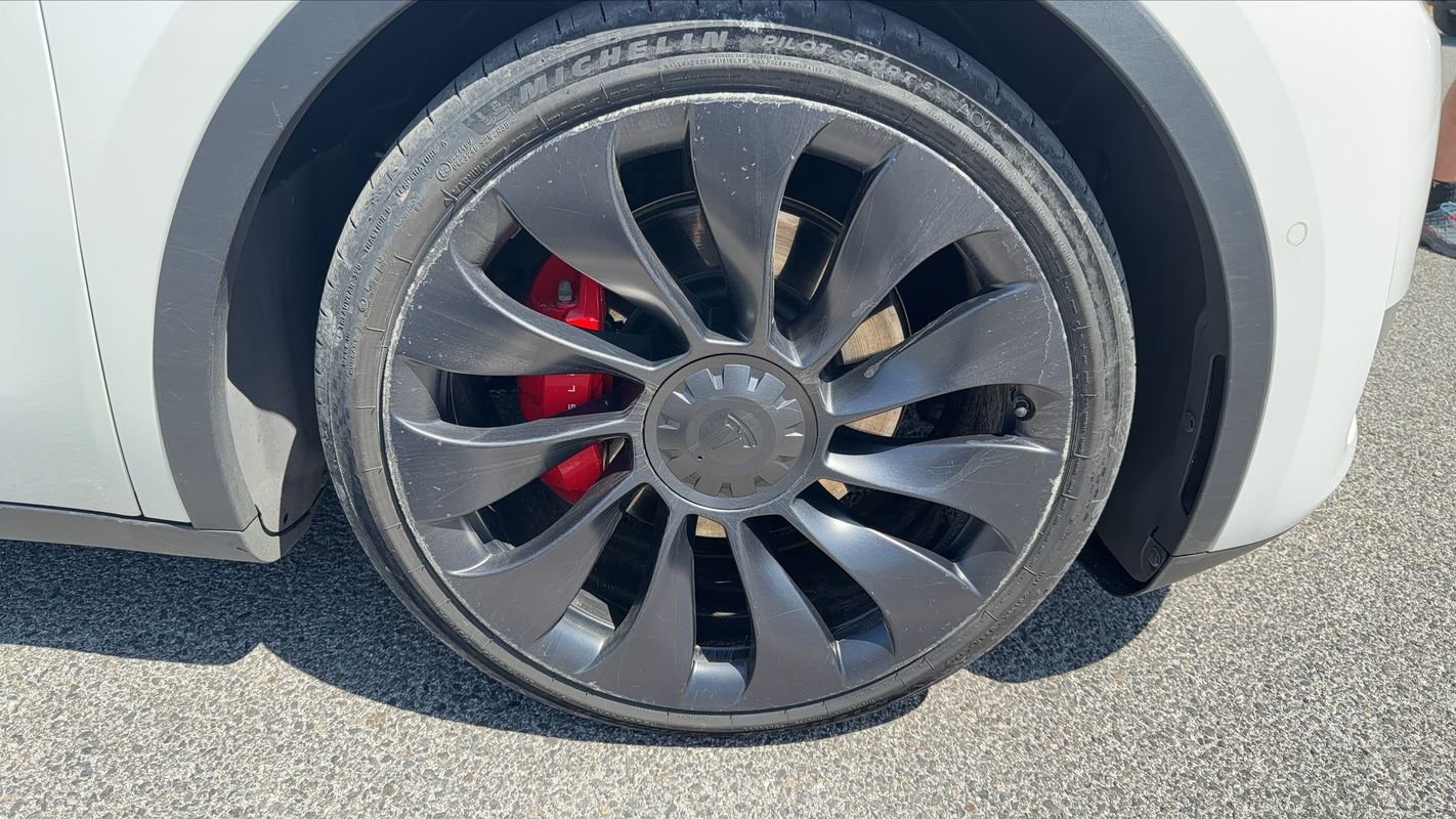 Tesla Model Y - Photo 17